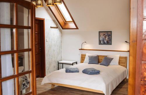 Nagymaros House | Oceanfront Dunna Vendégház - Guest Rated 9.7/10