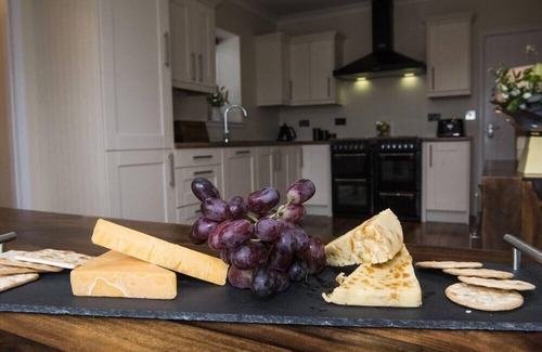 Lewis and Harris Cottage | Family-Friendly Dunraven with Cozy Open Fire in Stornoway