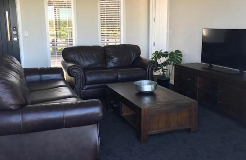 Havelock North House | Experience Dunray Cottage in Beautiful Havelock North