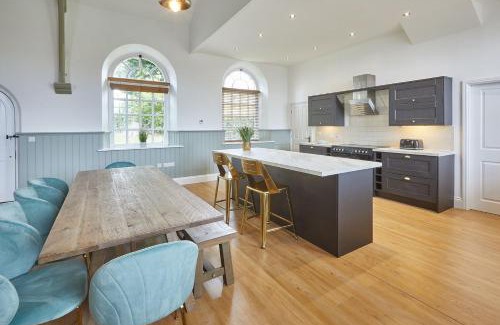 Briggswath House | Inviting Stay at Dunsley Chapel - Pet & Child Friendly