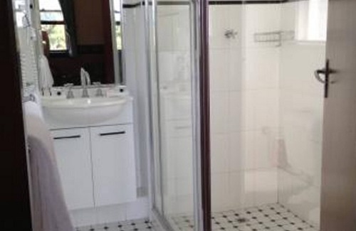 Orange Hotel | Discover Duntryleague Guesthouse: Family-Friendly Retreat