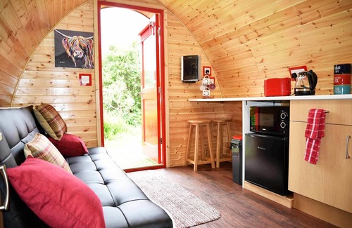 Dunvegan RV Rental | Guest Rated 9.8: Dunvegan Camping Pods with Breakfast & Kitchen