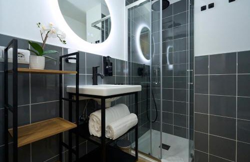 Turro Apartment | Family-Friendly Retreat 10 Minutes from Duomo with WiFi