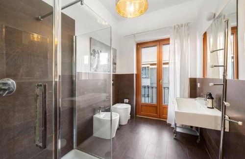 Carrobbio Apartment | Experience Duomo Dietro l'Angolo - Family-Friendly Getaway