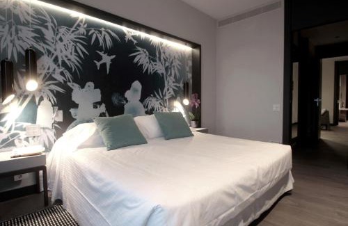 San Salvario Hotel | Modern DUPARC Suites: Pet-Friendly Haven with Spa Access