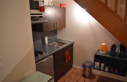 Montevrain Apartment | Convenient Duplex Near Disneyland Paris with Breakfast & Kitchen