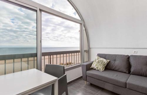 Marseillan Plage Apartment | Duplex Apartment with Sea View - Family Friendly Retreat