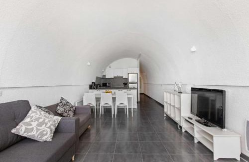 Marseillan Plage Apartment | Duplex Apartment with Sea View - Family Friendly Retreat