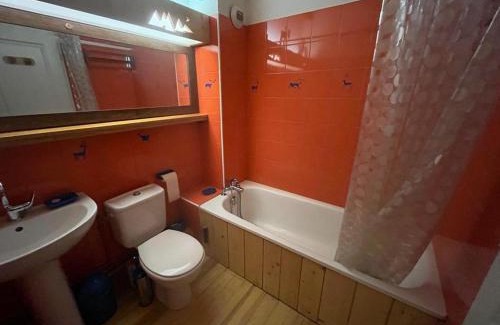 Les Angles Apartment | Cozy T3 Duplex with Balcony & Mountain Views in Les Angles