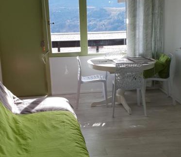 Murat-le-Quaire House | Inviting Duplex for 4 near Mont Dore with Pool & Pet Friendly