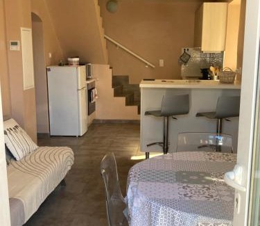 Partinello Apartment | Cozy Duplex for 4: Oceanfront with Wifi & Pet-Friendly