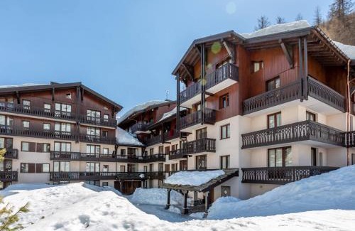 Val-d'Isere Apartment | Elegant Duplex with Breathtaking Views in Val-d'Isère