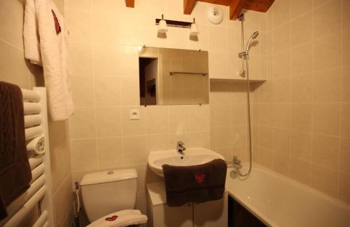 Valloire Apartment | Spacious Duplex for 10 with Balcony in Valloire
