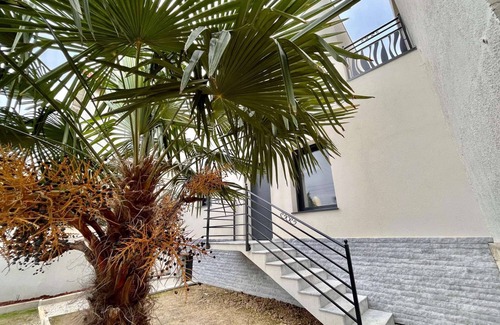 Vanves House | Cozy OG 2024 Duplex - Family Friendly, Near Porte de Versailles