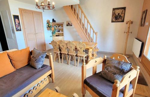 Saint-Michel-de-Chaillol Apartment | Spacious Duplex for 8-9 Guests, Near Slopes & Pet Friendly