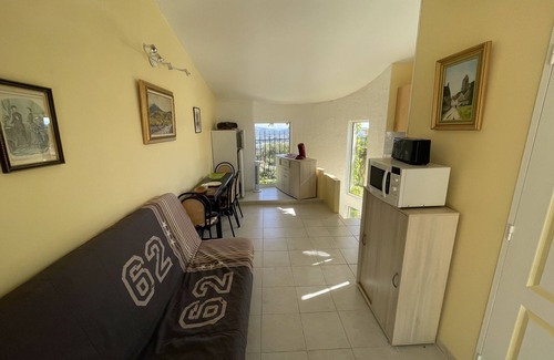 La Cadiere-d'Azur House | Oceanview Duplex with Pool - Guest Rated 9.8/10
