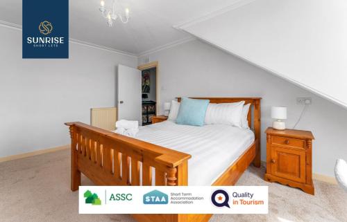Dundee Apartment | Spacious Duplex Apartment with Amazing Views for Groups