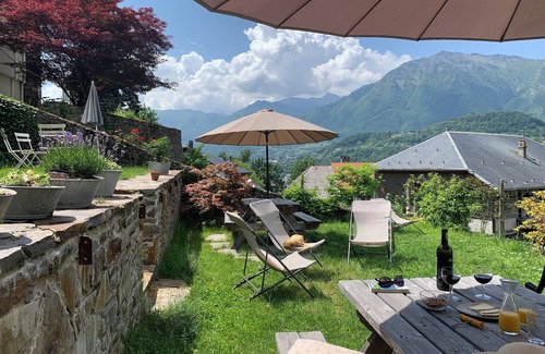 Albertville Apartment | Cozy Duplex Apartment with Kitchen and Breakfast Included