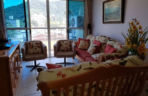 Pereque-Acu Apartment | Cozy Duplex Apartment in Ubatuba with Pool and Kitchen
