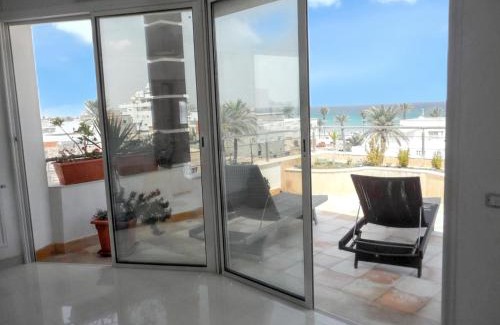 Mahdia Apartment | 4-Bedroom Apartment in Mahdia: Beachside with Sea View