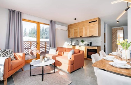 Koscielisko Apartment | Discover KOS - C23: Cozy Mountain Retreat with Breakfast!