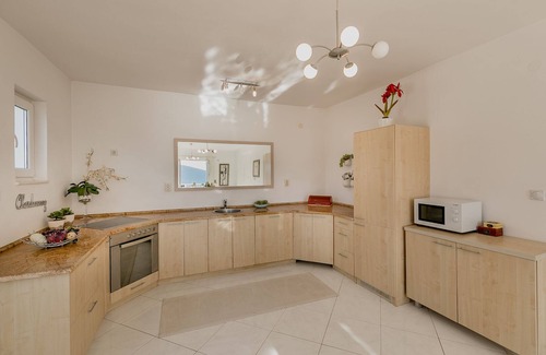 Topla Apartment | Oceanfront Duplex Apartment with Scenic Views in Herceg Novi