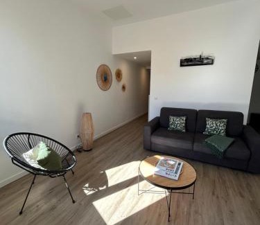 Cassis Apartment | Oceanfront Duplex in the Heart of Cassis Village