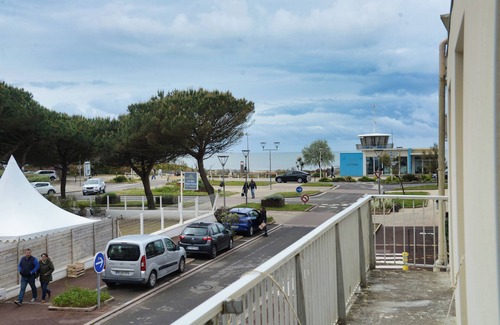 Saint-Brevin-l'Ocean Apartment | Ocean View Duplex Steps from the Beach - Guest Rated 10/10