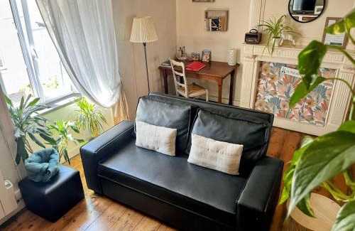 Saint-Pol-de-Leon Apartment | Cozy Duplex au Lin: Pet & Child Friendly Retreat