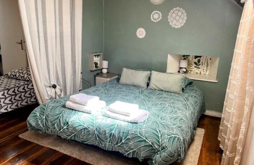 Saint-Pol-de-Leon Apartment | Cozy Duplex au Lin: Pet & Child Friendly Retreat