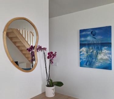 Saint-Come-de-Fresne Apartment | Beautiful Duplex with Ocean View - La Rose des Vents