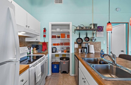 Barton Hills House | Cozy Duplex with Private Deck Near Parks and Springs