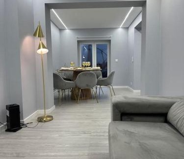 Odivelas Apartment | Relaxing Duplex with Jacuzzi in Olival Basto