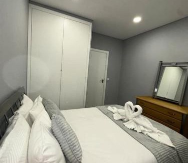 Odivelas Apartment | Relaxing Duplex with Jacuzzi in Olival Basto