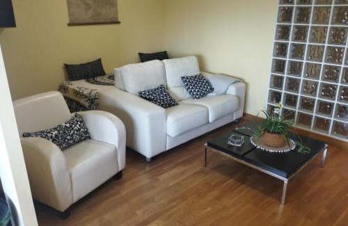 Villamediana de Iregua Apartment | Ideal Duplex with Terrace and Pool Access, 10/10 Rated
