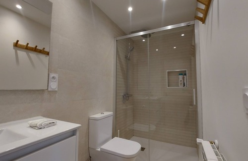 Hendaye House | Duplex with Ocean Views - Rated 10/10 & Pet Friendly