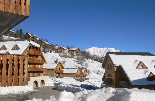 Pra Loup Apartment | Spacious Duplex with Balcony and Valley View in Pra Loup