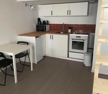 Royat Apartment | Cozy Duplex in the Heart of Royat - Pet and Child Friendly