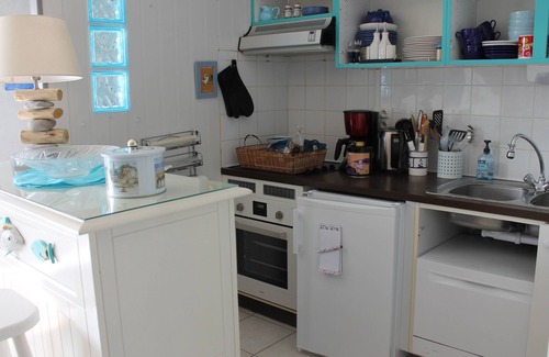 Bernieres-sur-Mer Apartment | Seaside Duplex Retreat at Croisette Juno Beach