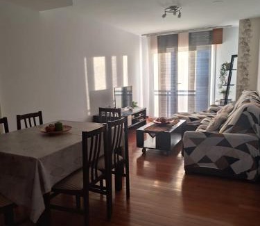 Naron Apartment | Family-Friendly Duplex in Narón with 4 Bedrooms & 3 Baths