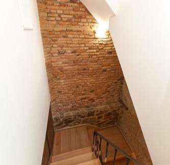 Ribadavia Apartment | Pet-Friendly Duplex Familiar with Breakfast & Hot Tub