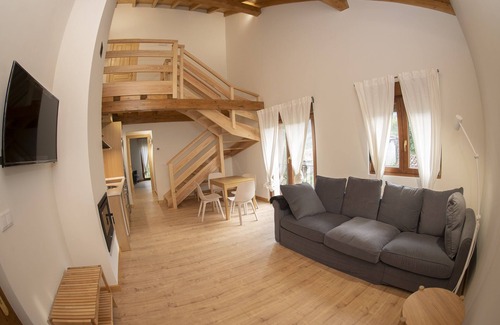 Cillorigo de Liebana Apartment | Cozy Duplex Flat for Four with Family-Friendly Amenities