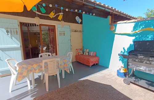 Maubuisson House | Cozy Duplex with Garden, Oceanfront Views & Hot Tub