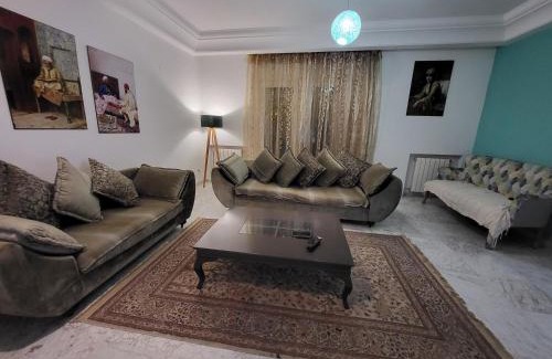 La Marsa Apartment | Stylish Duplex l Ambassadeur - Family-Friendly & Accessible