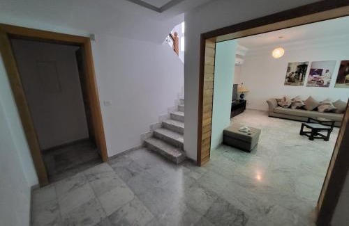 La Marsa Apartment | Stylish Duplex l Ambassadeur - Family-Friendly & Accessible