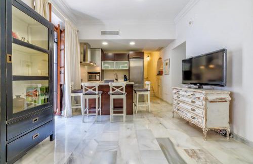 San Pedro Apartment | Historic Duplex La Almazara in Córdoba - Child Friendly Stay