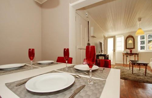 Socorro Apartment | Explore Duplex Lisbon Castle Sao Jorge - 4-Star Gem