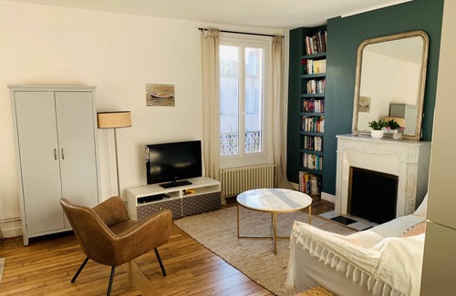 Bel-Air Apartment | Bright Duplex Near the Bois de Vincennes for Families