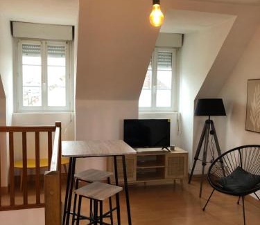 Beauvais Apartment | Duplex lumineux avec parking et Wi-Fi offert