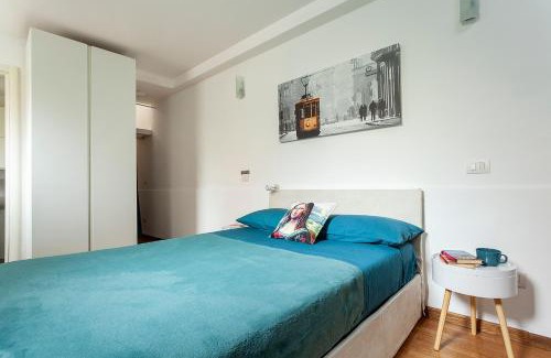 Chiesa Rossa Apartment | Bright Duplex in a Residential Area – Guest Rated 9.1